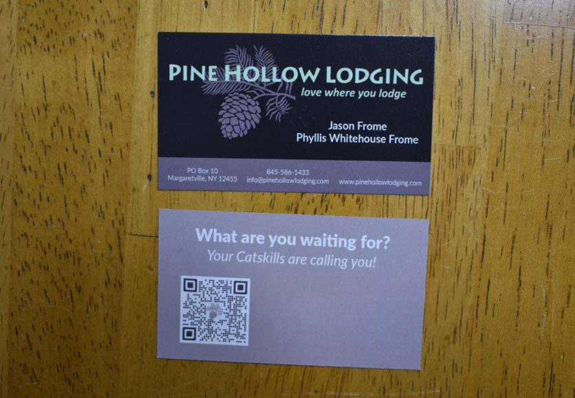 pine hollow lodging business cards